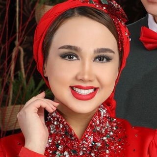 نازنین معیری