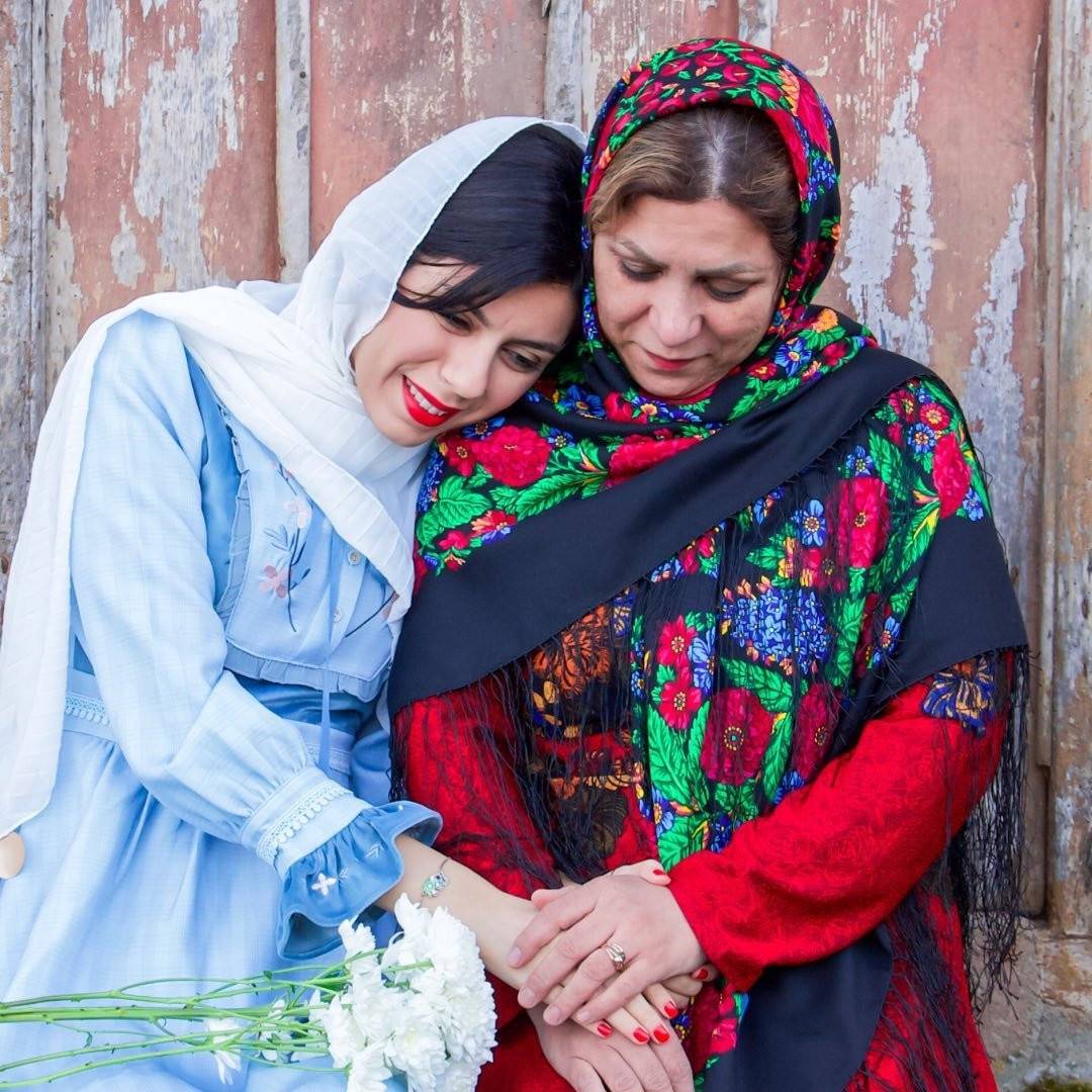 مژگان رنگی رنگی