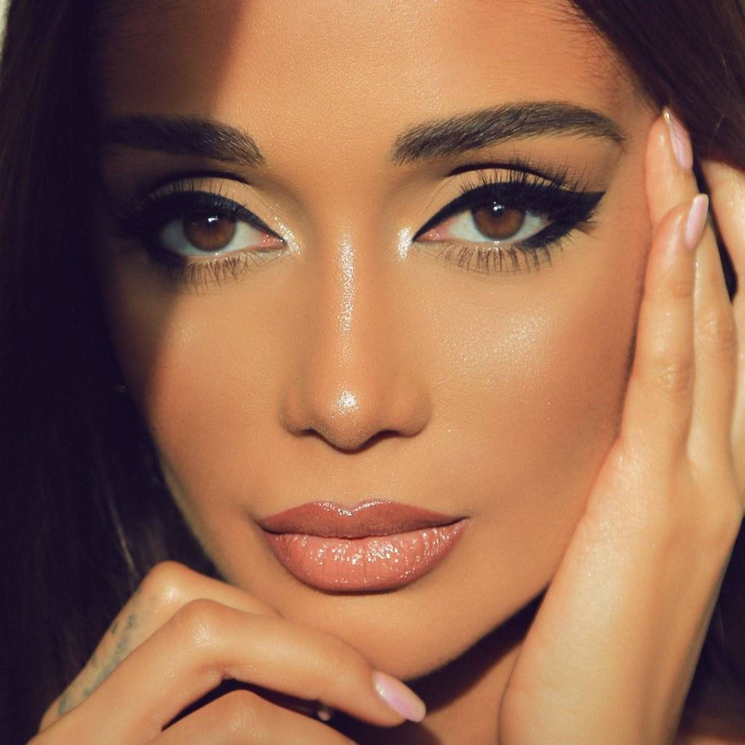 الناز گلرخ