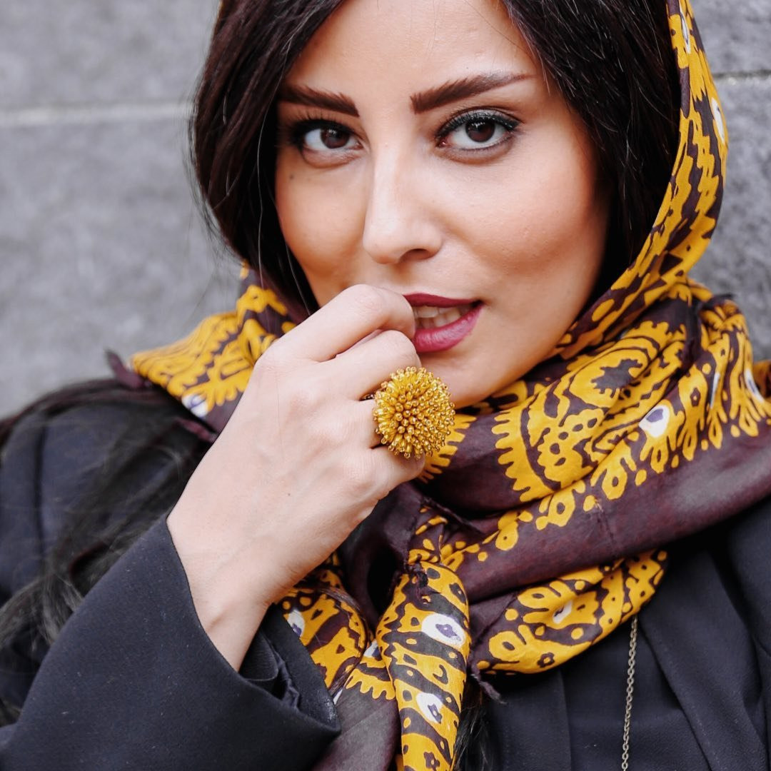 فروغ روشن