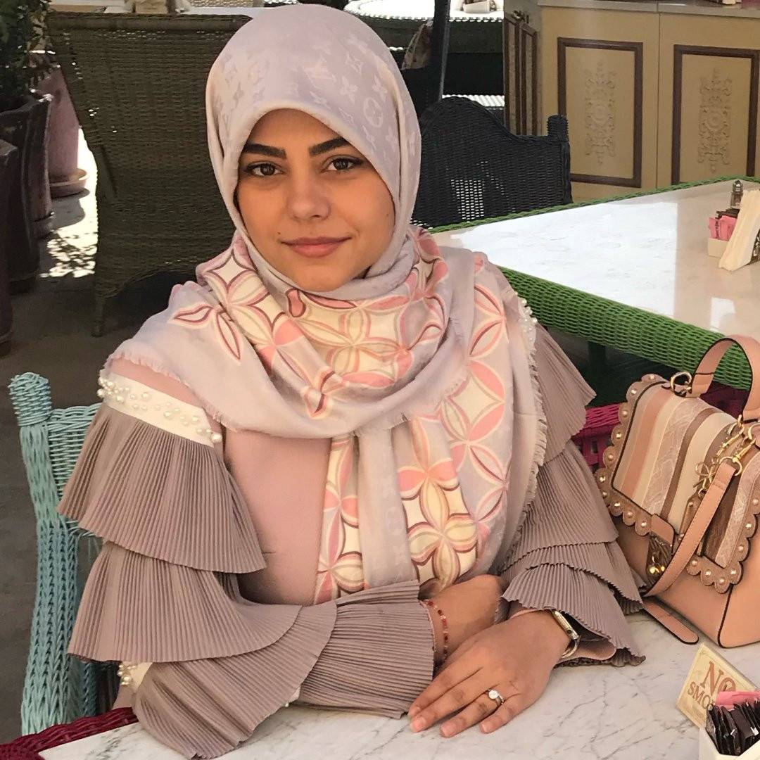 نرگس دهقانی